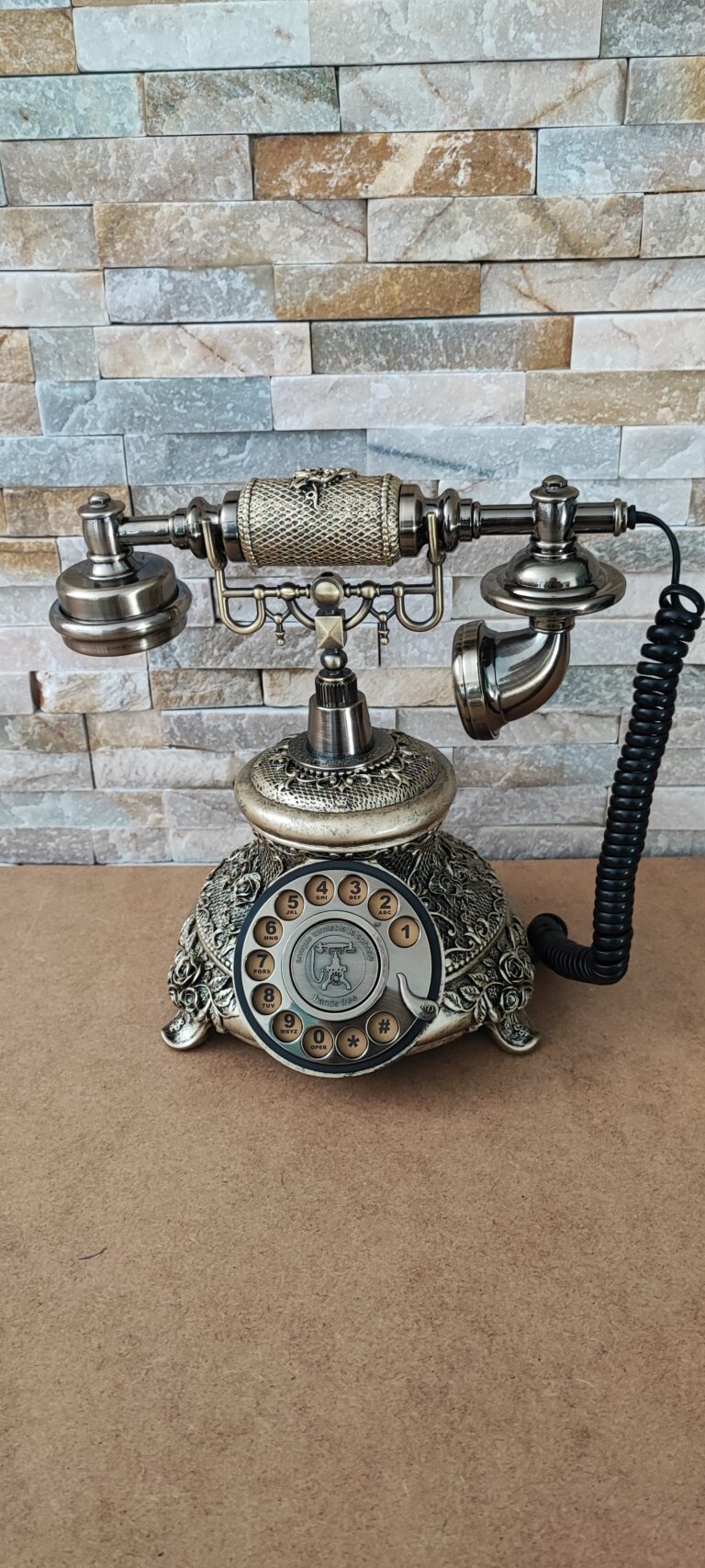 livre-dor-audio-type-telelphone-scaled